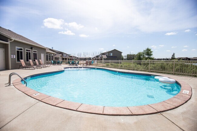 Foto del edificio - Whispering Woods