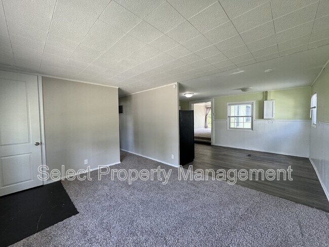 Foto del edificio - 2530 Darlene Ct