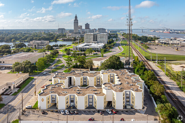 EDIFICIO DEL CAPITOLIO ESTATAL Y RÍO MISSISSIPPI - The Hive @ 3rd