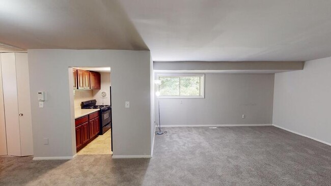 Building Photo - 308 N Chapel Gate Ln