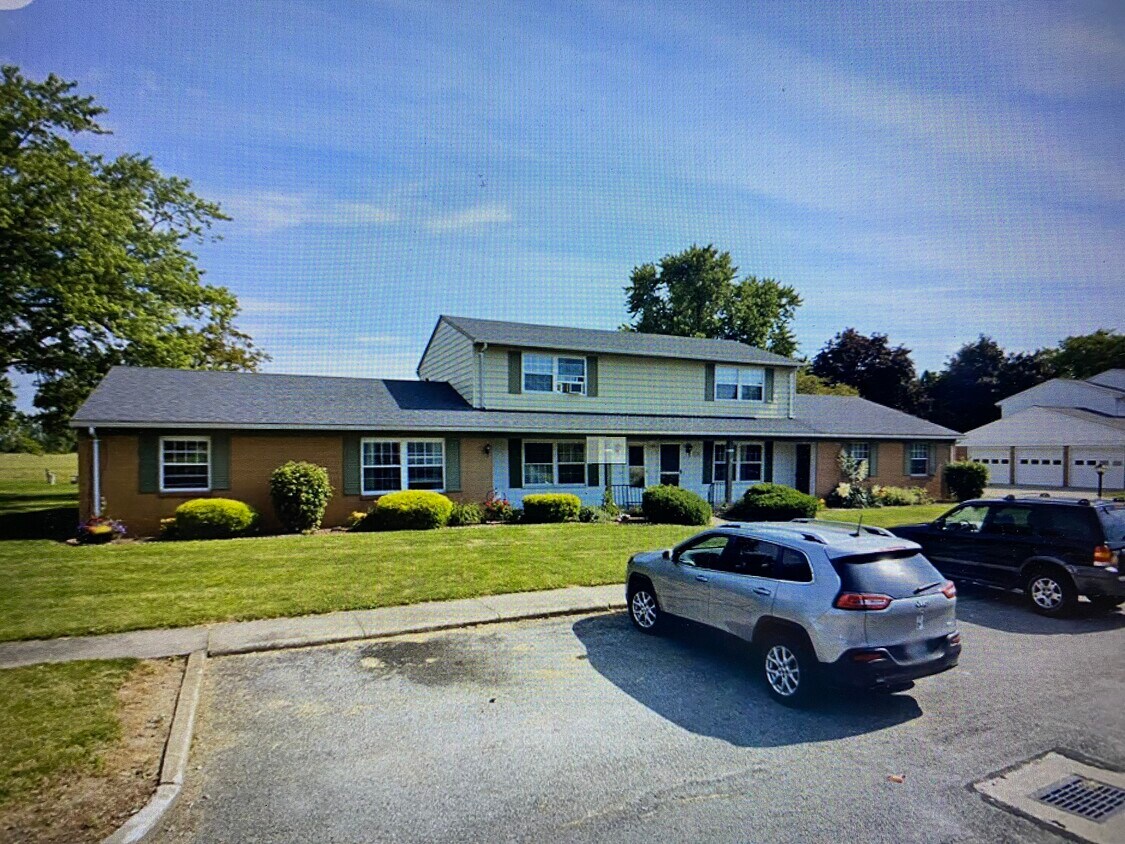 Foto principal - 166 Thomas Dr