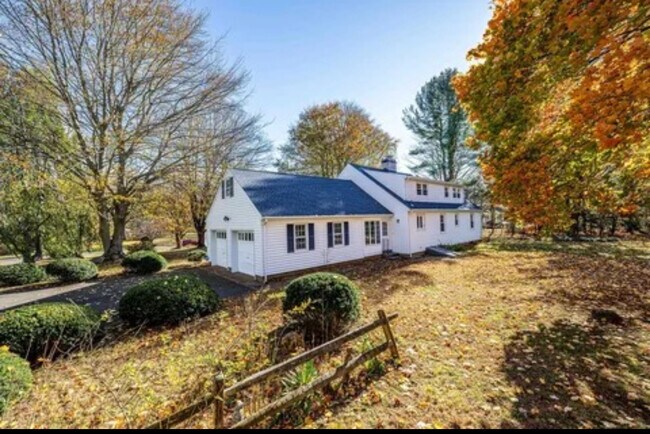 Foto del edificio - 59 Applewood Rd