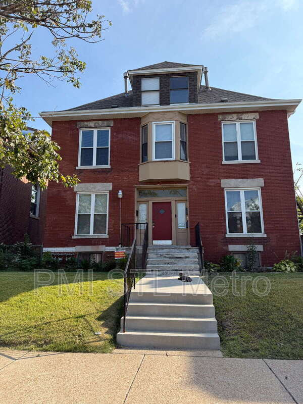 Building Photo - 5206 Vernon Ave