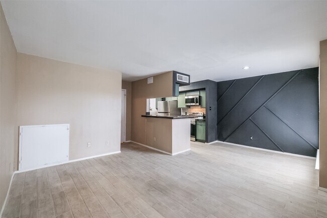 Foto del edificio - 6633 W Airport Blvd