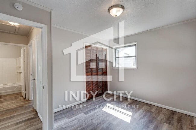 Building Photo - 7315 E 53rd St