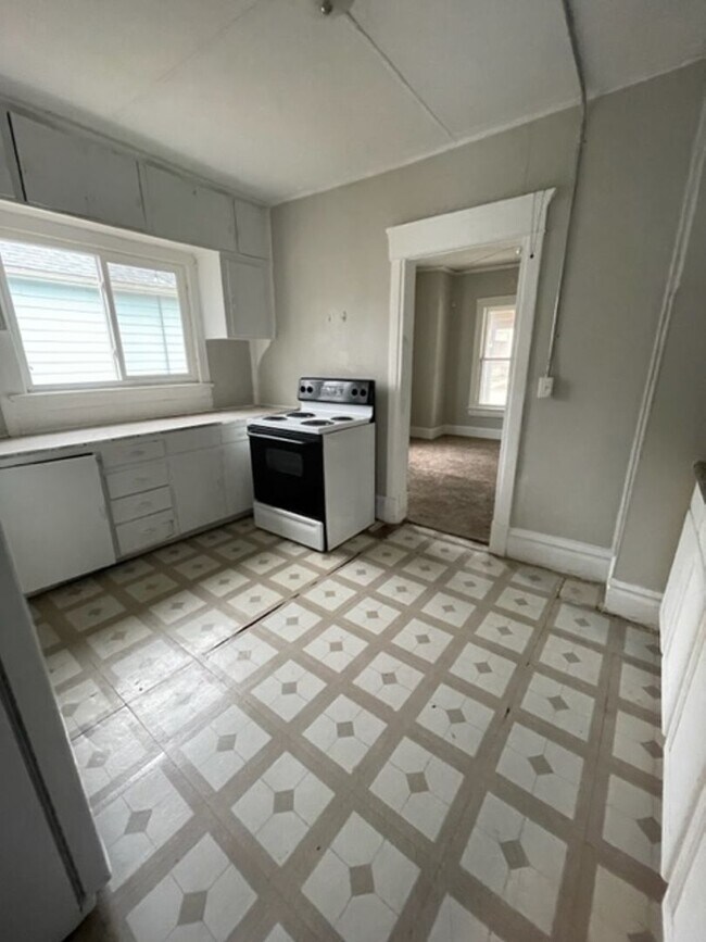 Building Photo - 3bd 1ba single family home.