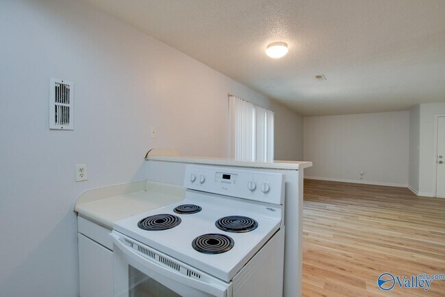 Foto del edificio - 4906 Cotton Row NW