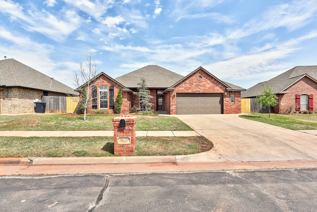 4629 NW 158th St, Edmond, OK 73013 House for Rent in Edmond, OK