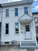 Building Photo - 153 Cedar St