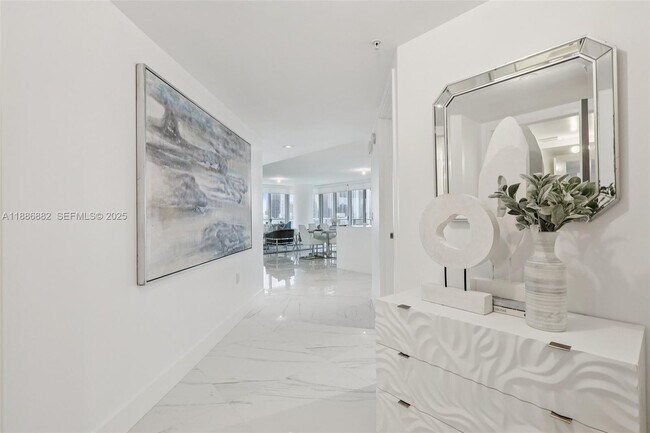 Foto del edificio - 330 Sunny Isles Blvd