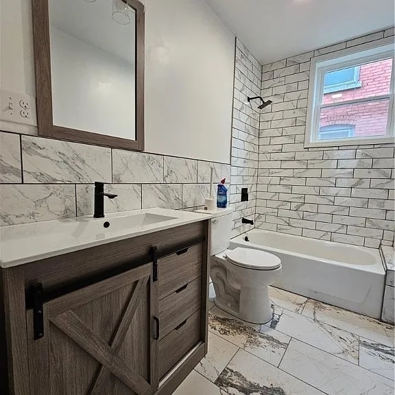 Building Photo - 923 Rutger St