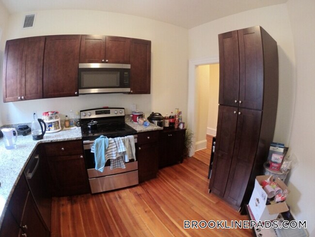 Foto del edificio - 1463 Beacon St