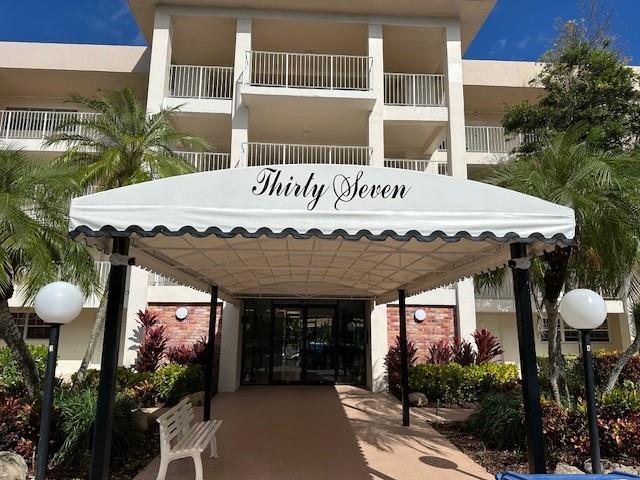 Foto del edificio - 3351 S Palm Aire Dr