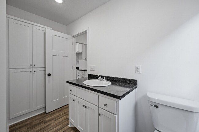 Foto del edificio - 3606 N Bryant Ave