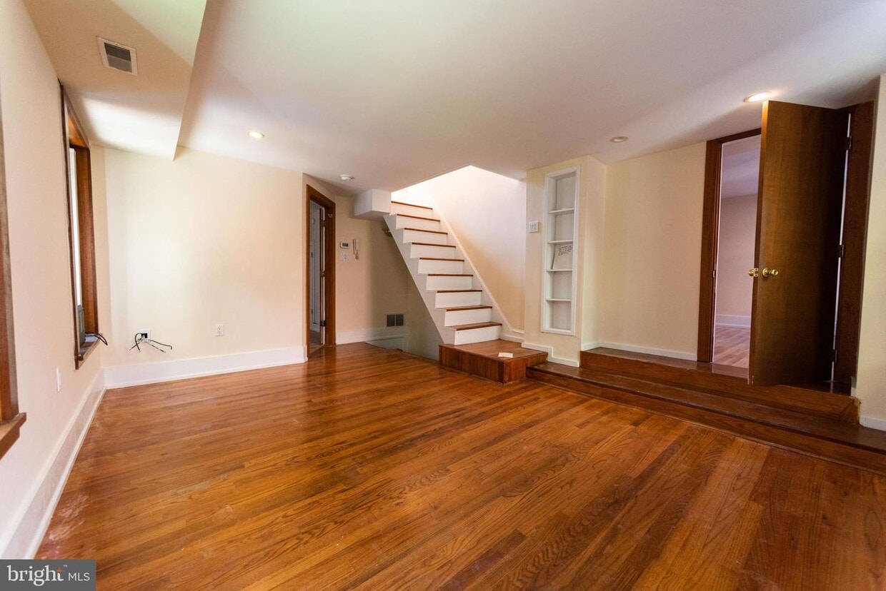 1102 Manning St, Philadelphia, PA 19107 Townhome Rentals in