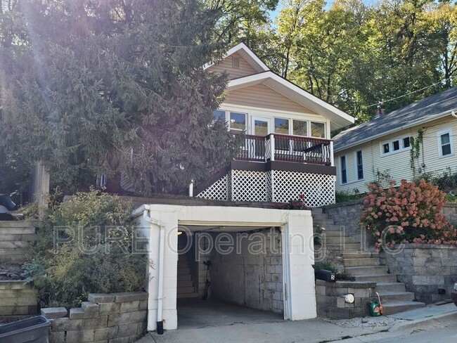 Building Photo - 5 Lainson Ave