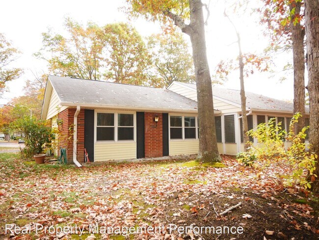 Building Photo - 1 br, 1 bath House - 252 a Jefferson Ct
