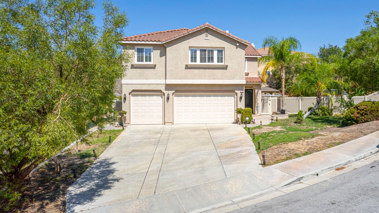Primary Photo - 17195 Summit Hills Dr