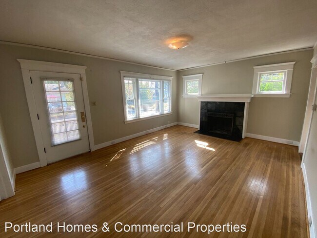 Building Photo - 2 br, 1 bath House - 3603 NE Stanton Street