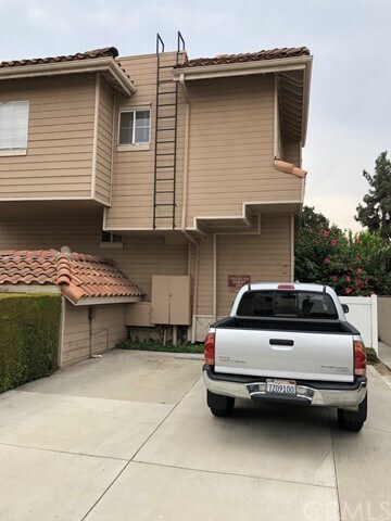 Foto principal - 157 Diamond St