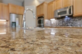 Building Photo - 916 Viscanio Pl Building Photo - 916 Viscanio Pl