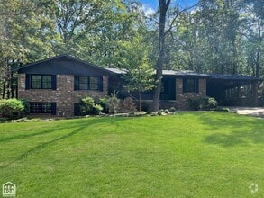 Building Photo - 2904 Turtle Creek Rd
