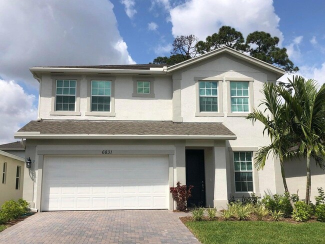 Building Photo - 6831 Pointe of Woods Dr