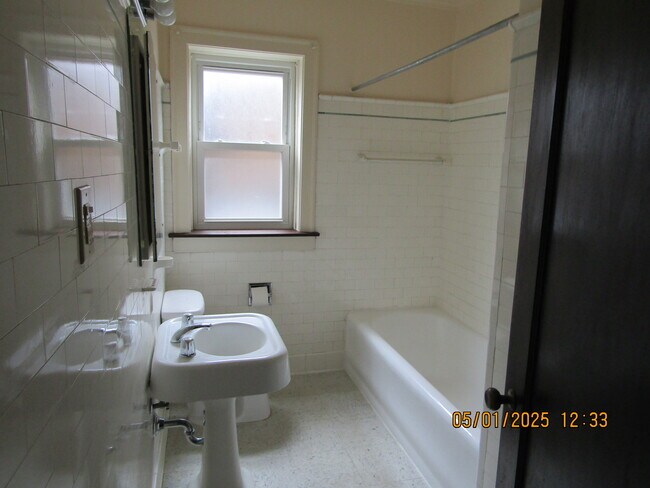 Foto del edificio - 7730 S Michigan Ave