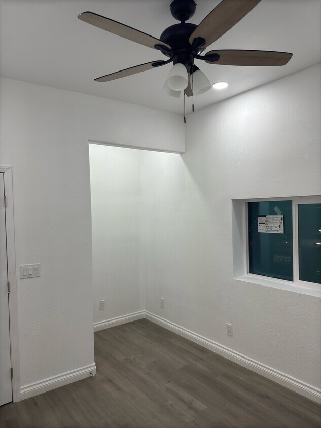 Foto del edificio - 34882 Kingsnake Ave