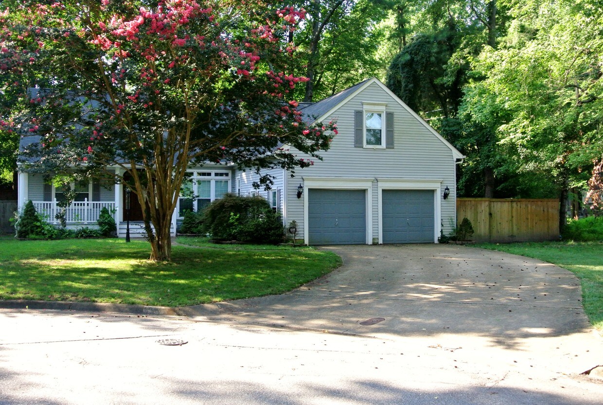 Primary Photo - 2036 Hen House Dr