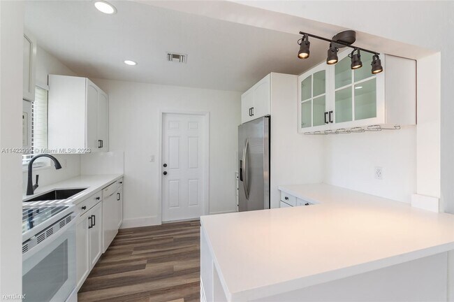 Building Photo - 3 br, 2 bath House - 1635 Liberty St