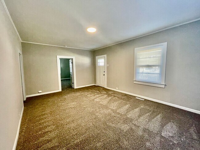 Foto del edificio - Welcome to this charming 3-bedroom, 1-bathroom home located in the vibrant community of Rockhill, SC