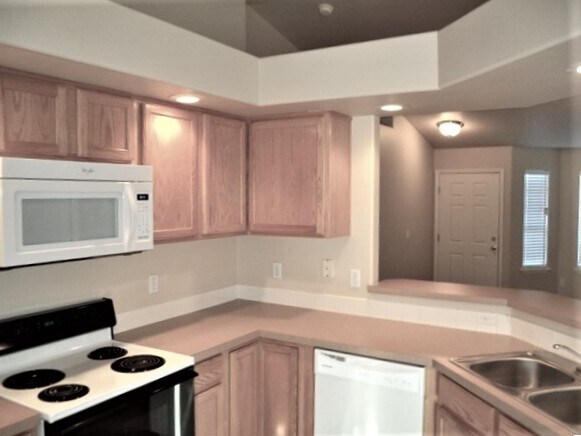 Foto del edificio - 10513 W Hazelwood Dr