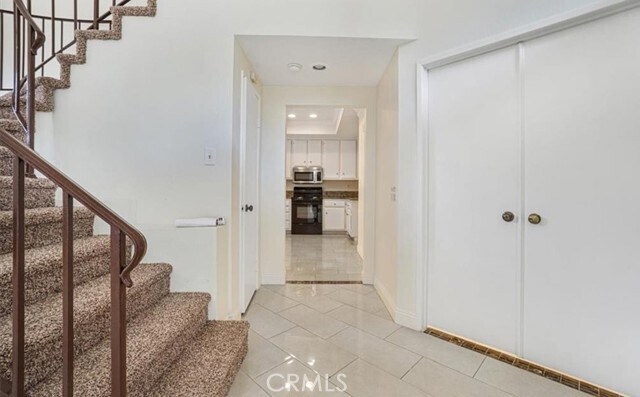 Foto del edificio - 6011 E Queens Dr