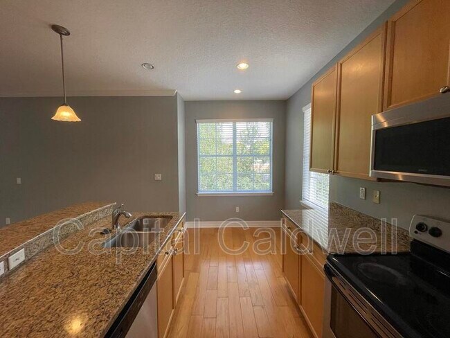 Foto del edificio - 4501 Bay Spring Ct