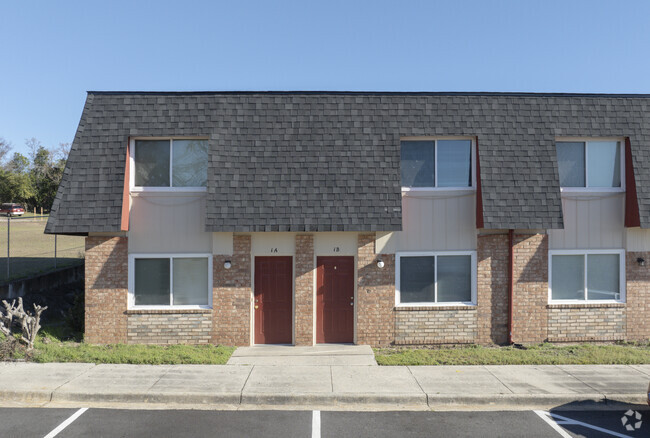 Casas adosadas con árboles de melocotón - Peach Tree Townhomes