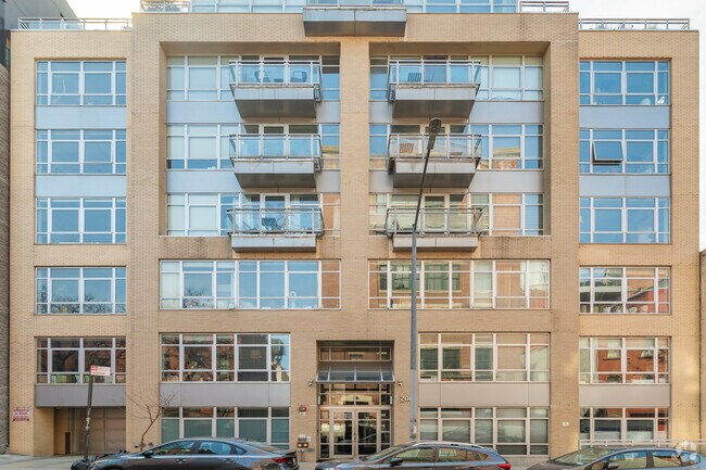 Building Photo - 206 Front St