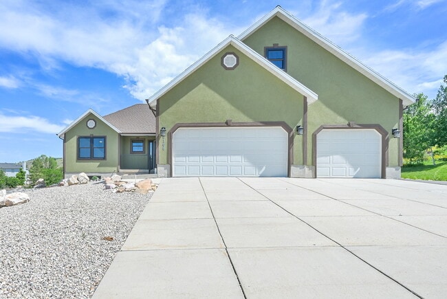 Building Photo - 5108 E Wolf Rdg Cir