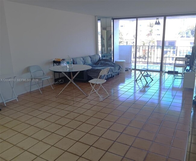 Foto del edificio - 3545 NE 166th St