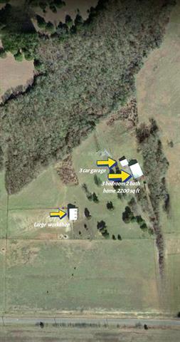 Building Photo - 1365 Chambersville Rd