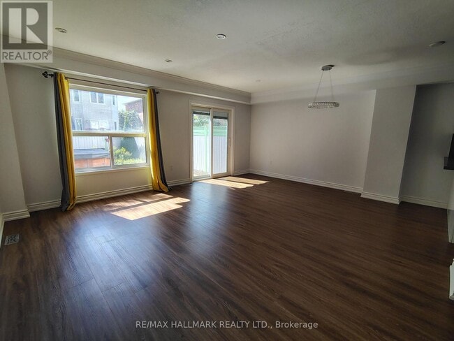 Building Photo - 95 Crittenden Dr