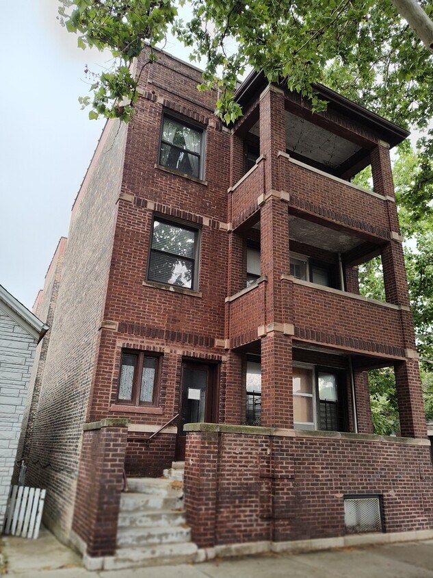 Primary Photo - 3259 S Lowe Ave