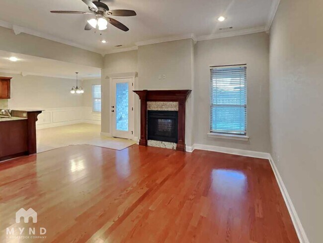 Foto del edificio - 102 NE Larkspur Ln