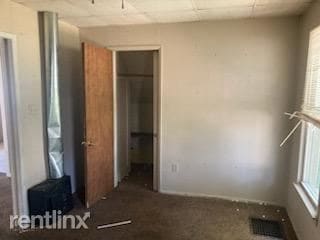 Building Photo - 4 br, 1 bath House - 2111 North Gale Avenue