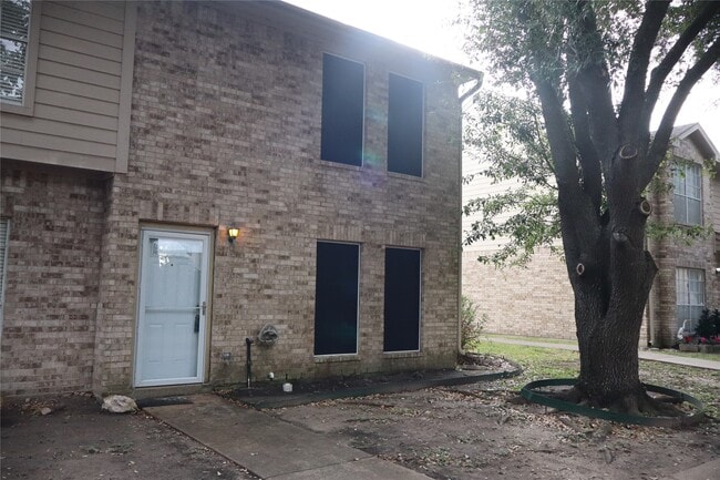 Building Photo - 1063 Birnham Woods Blvd