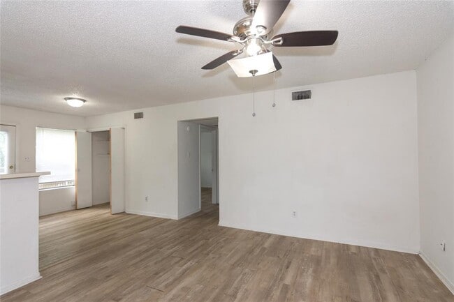 Foto del edificio - 1607 Onion Creek Village Dr