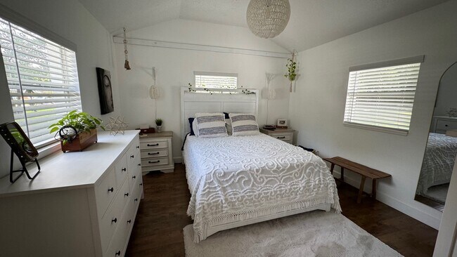 Foto del edificio - 917 E Lambright St