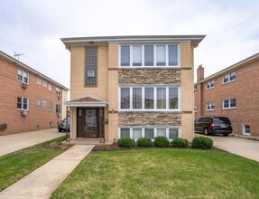 Building Photo - 8465 W Berwyn Ave