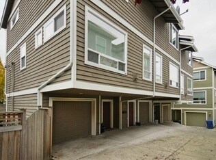Foto principal - Lovely 2 Bedroom Townhouse in Magnolia.