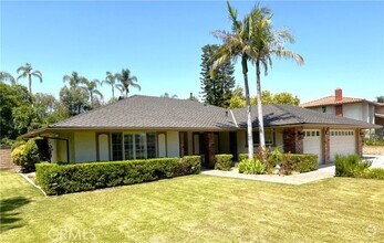 Building Photo - 15190 Hibiscus Ave